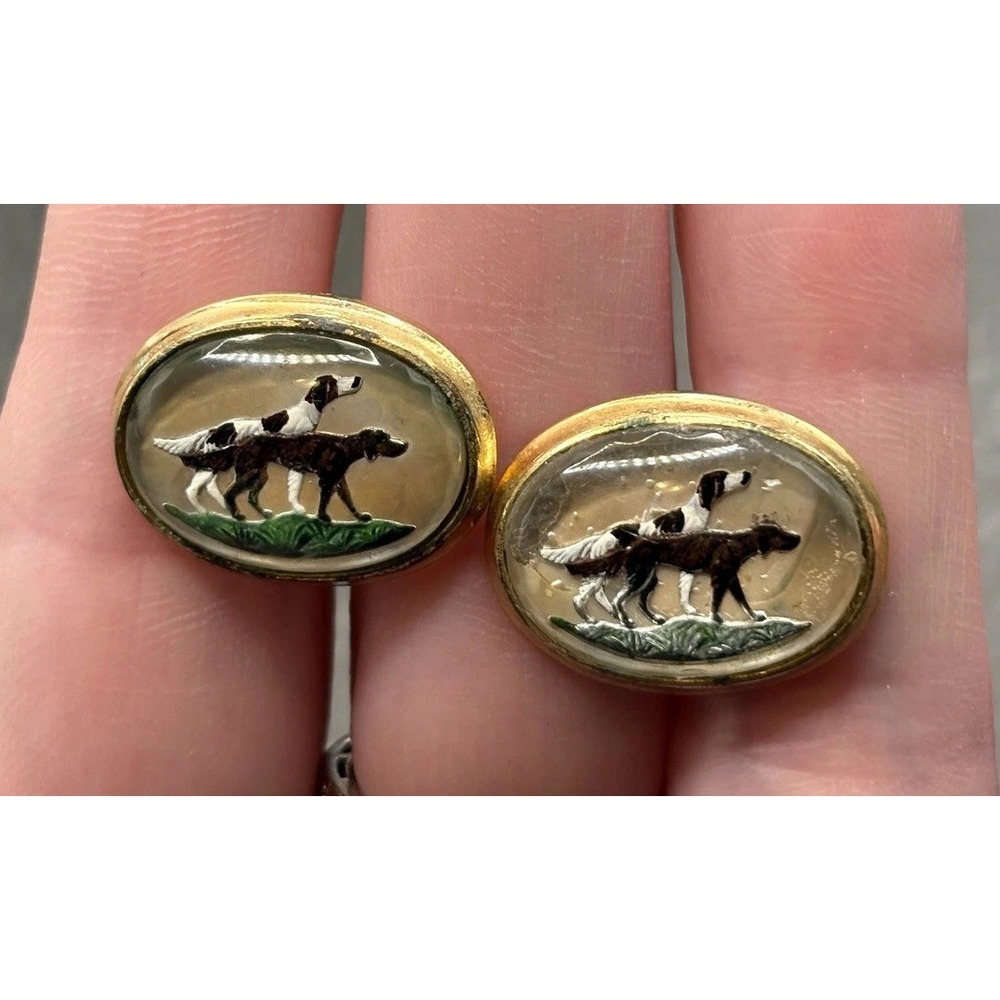 Vintage Pointer Dog Hunting Scene Essex Glass Reverse Carved Cufflinks Gold Tone